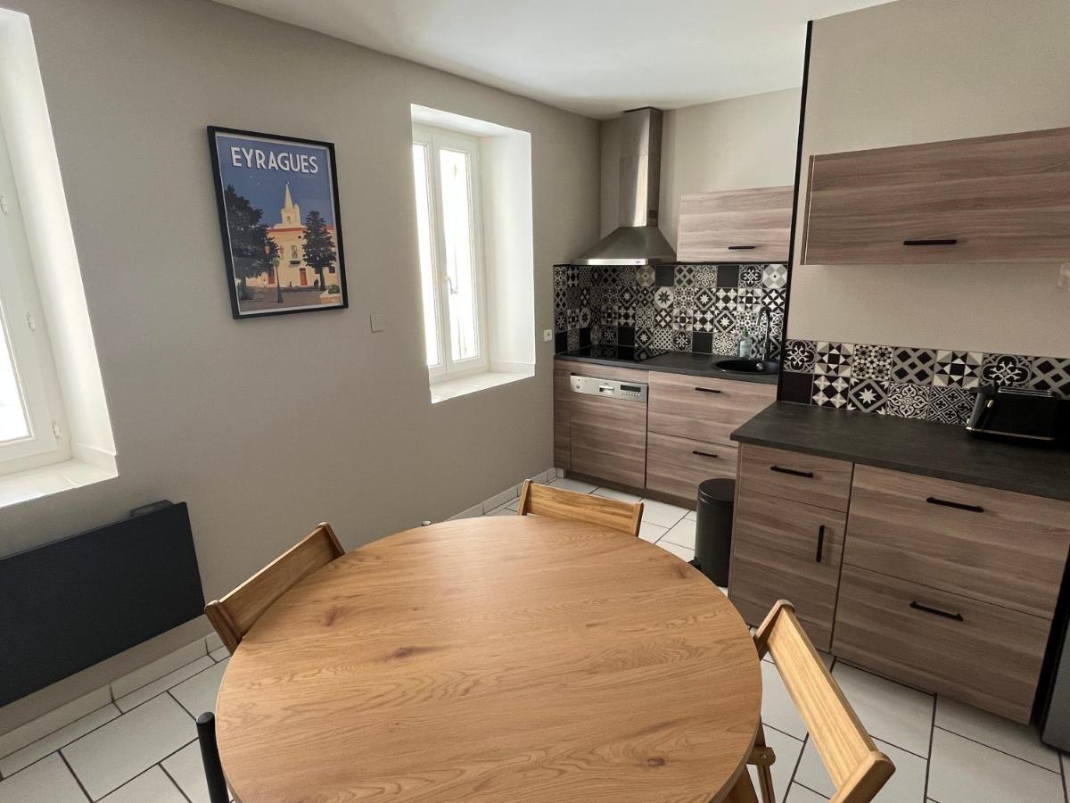 Bel Appartement 2 Chambres Au Coeur Du Village Eyragues Eksteriør billede
