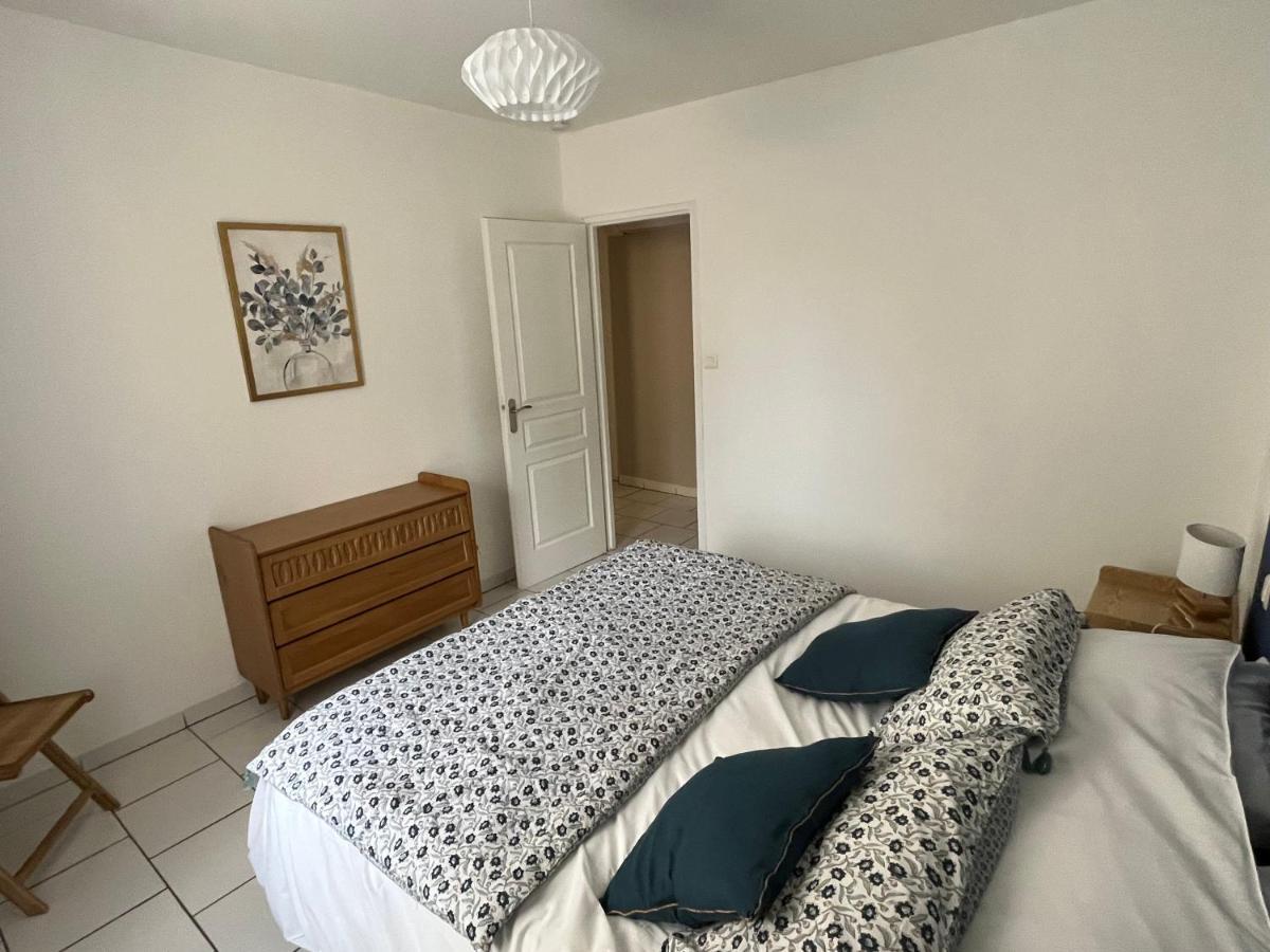 Bel Appartement 2 Chambres Au Coeur Du Village Eyragues Eksteriør billede